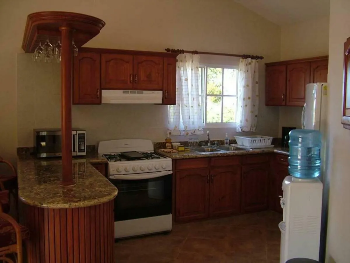 Comfortable 4 Bedroom Villa Near Downtown Sosúa