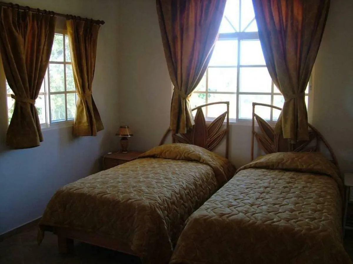Comfortable 4 Bedroom Villa Near Downtown Sosúa